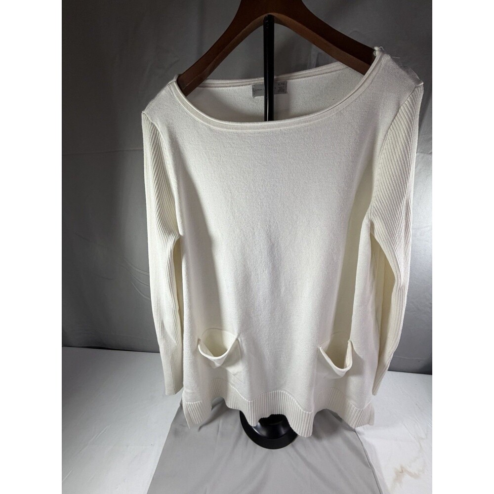Linda Matthews Women Ivory Pullover Sweater XL, Gold Color Sleeve Buttons